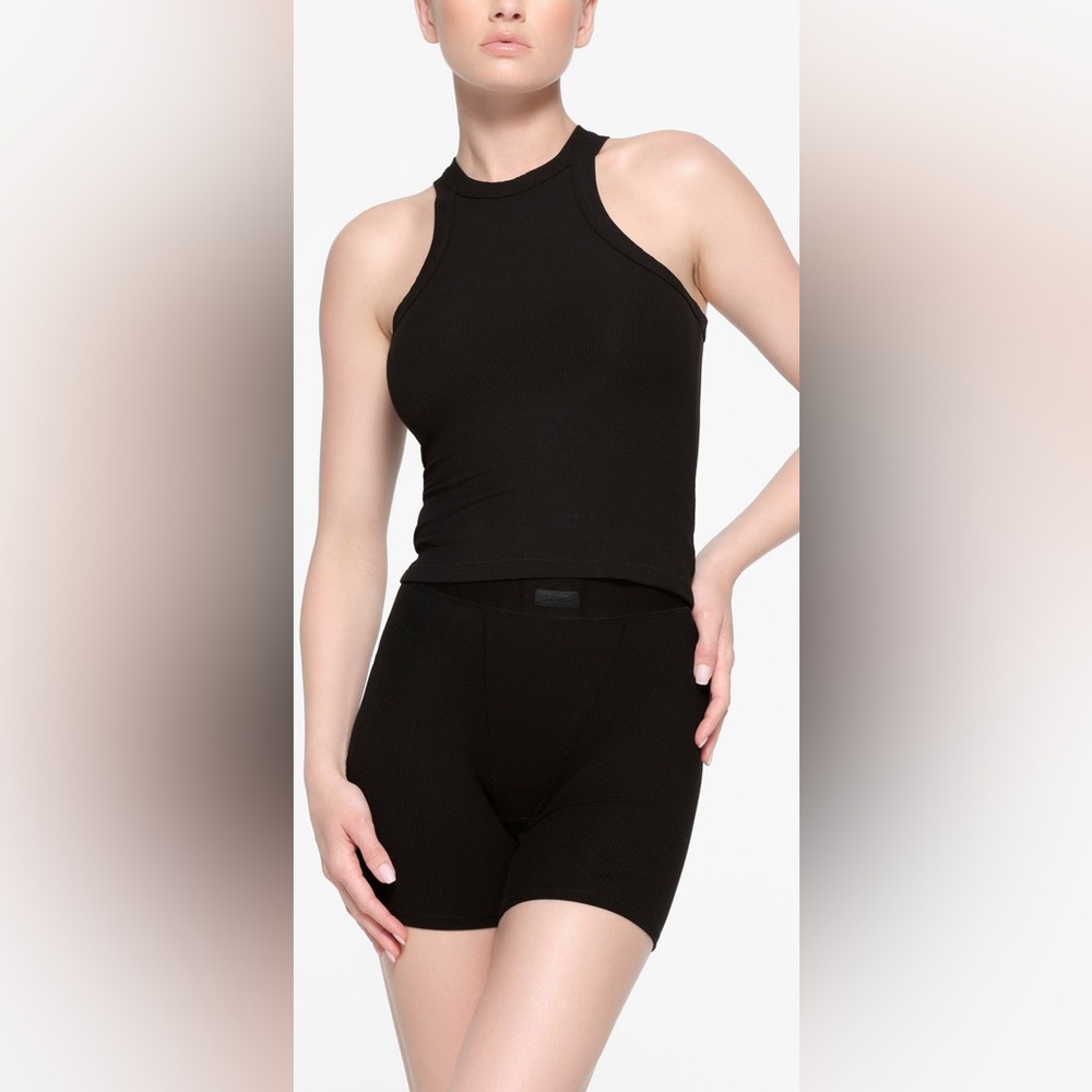 SKIMS Soft Lounge High Neck Tank Onyx NWT medium - Picture 3 of 4